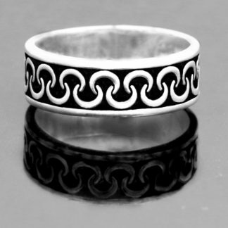CRESCENT MOON RING IN STERLING SILVER